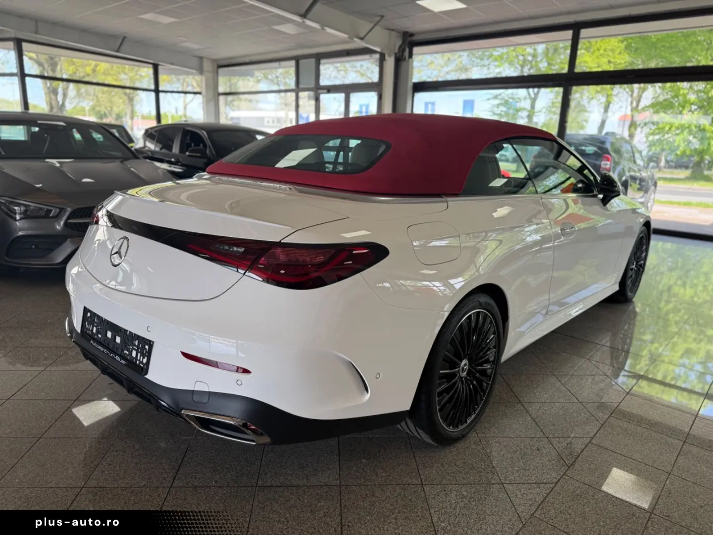 MERCEDES-BENZ CLE 220 d Cabrio AMG BURM 360  GARANTIE 19