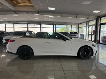 MERCEDES-BENZ CLE 220 d Cabrio AMG BURM 360  GARANTIE 19