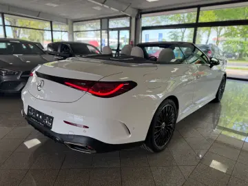 MERCEDES-BENZ CLE 220 d Cabrio AMG BURM 360  GARANTIE 19