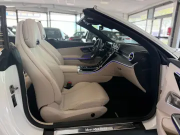 MERCEDES-BENZ CLE 220 d Cabrio AMG BURM 360  GARANTIE 19