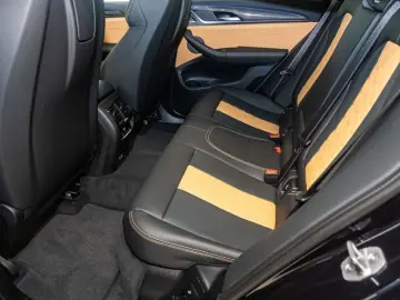 BMW X4 M Competition Panorama Navi Kamera eSitze HUD