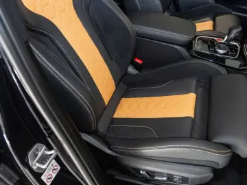 BMW X4 M Competition Panorama Navi Kamera eSitze HUD