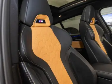 BMW X4 M Competition Panorama Navi Kamera eSitze HUD