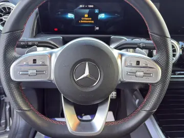 MERCEDES-BENZ GLB 250 AMG 20 Kamera