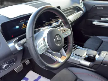 MERCEDES-BENZ GLB 250 AMG 20 Kamera
