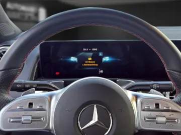 MERCEDES-BENZ GLB 250 AMG 20 Kamera