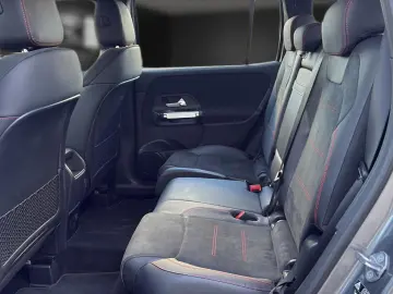 MERCEDES-BENZ GLB 250 AMG 20 Kamera