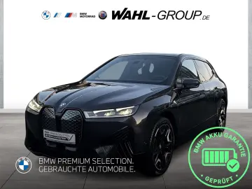BMW iX xDrive40 100%Akku AHK Panorama M Sport HUD So