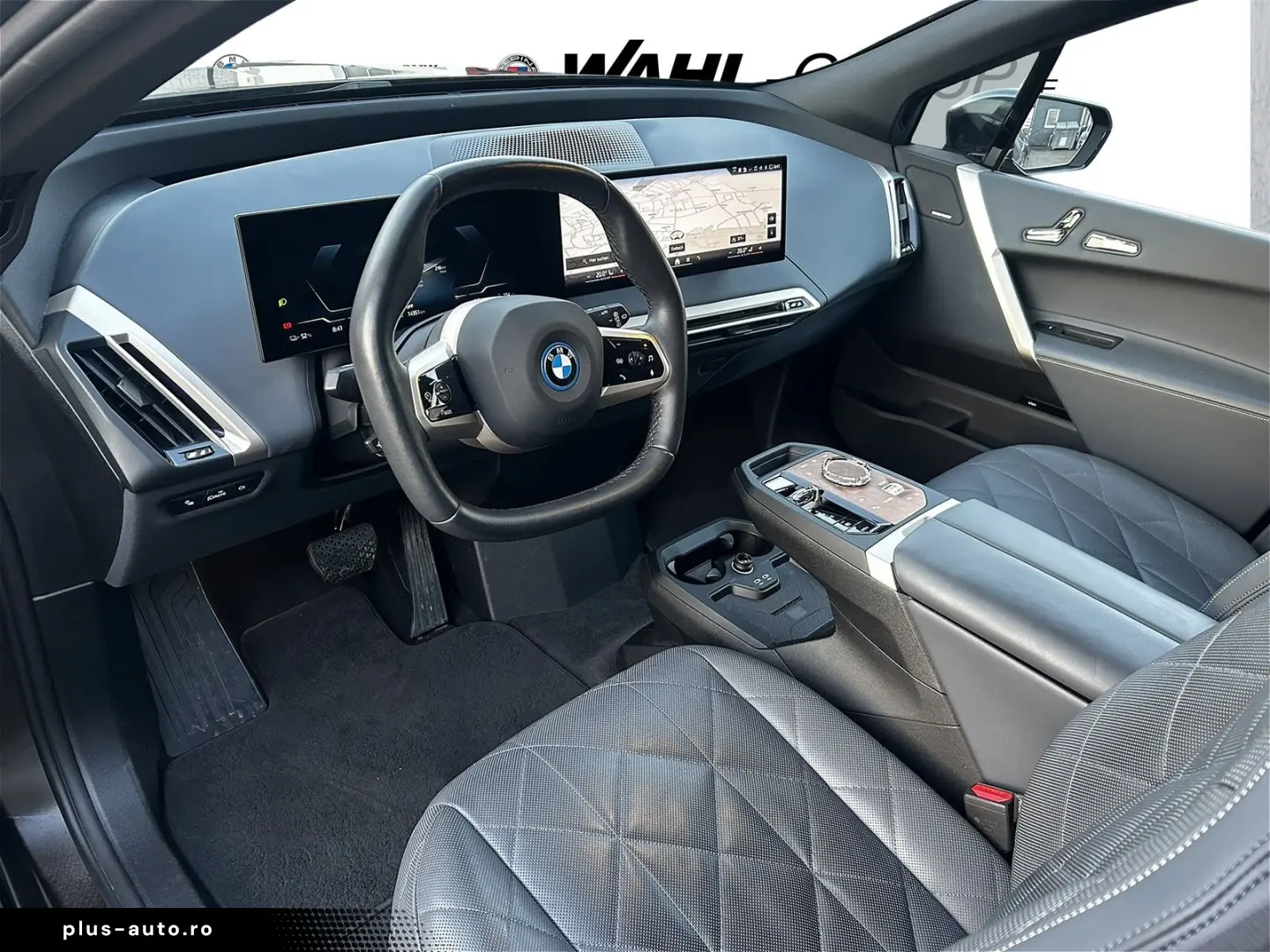 BMW iX xDrive40 100%Akku AHK Panorama M Sport HUD So
