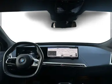 BMW iX xDrive40 100%Akku AHK Panorama M Sport HUD So