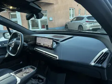 BMW iX xDrive40 100%Akku AHK Panorama M Sport HUD So