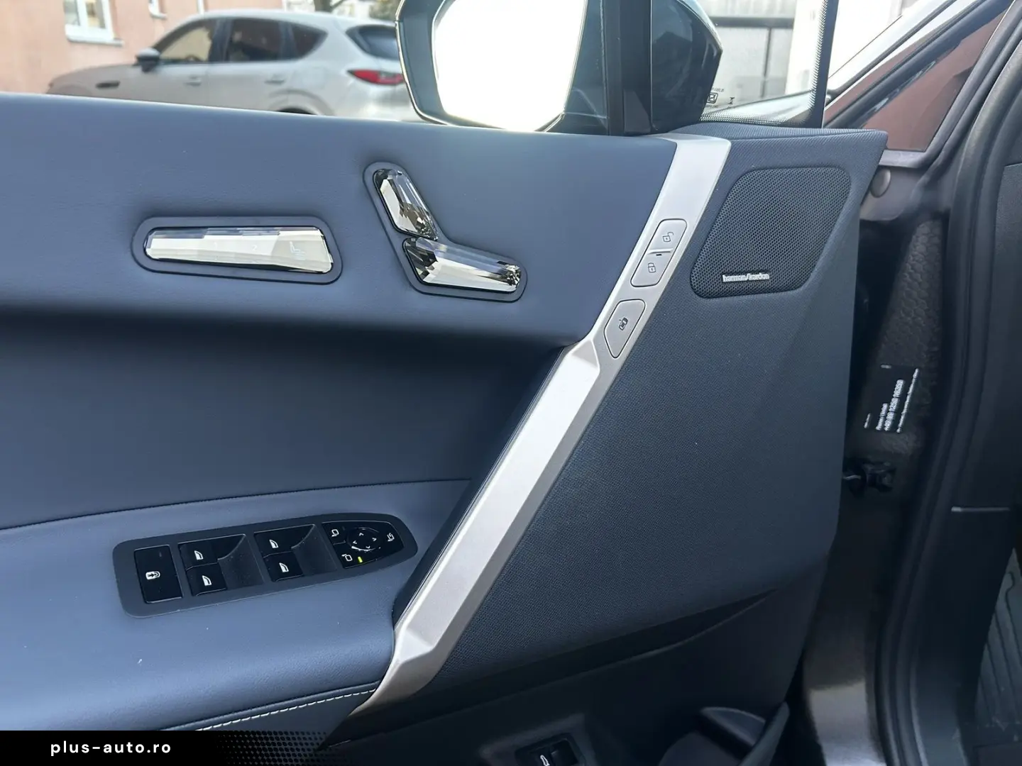 BMW iX xDrive40 100%Akku AHK Panorama M Sport HUD So