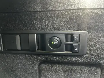 BMW iX xDrive40 100%Akku AHK Panorama M Sport HUD So