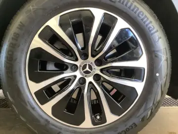 MERCEDES-BENZ GLC 220 d 4M Avantgarde Advanced LED Memory-P.