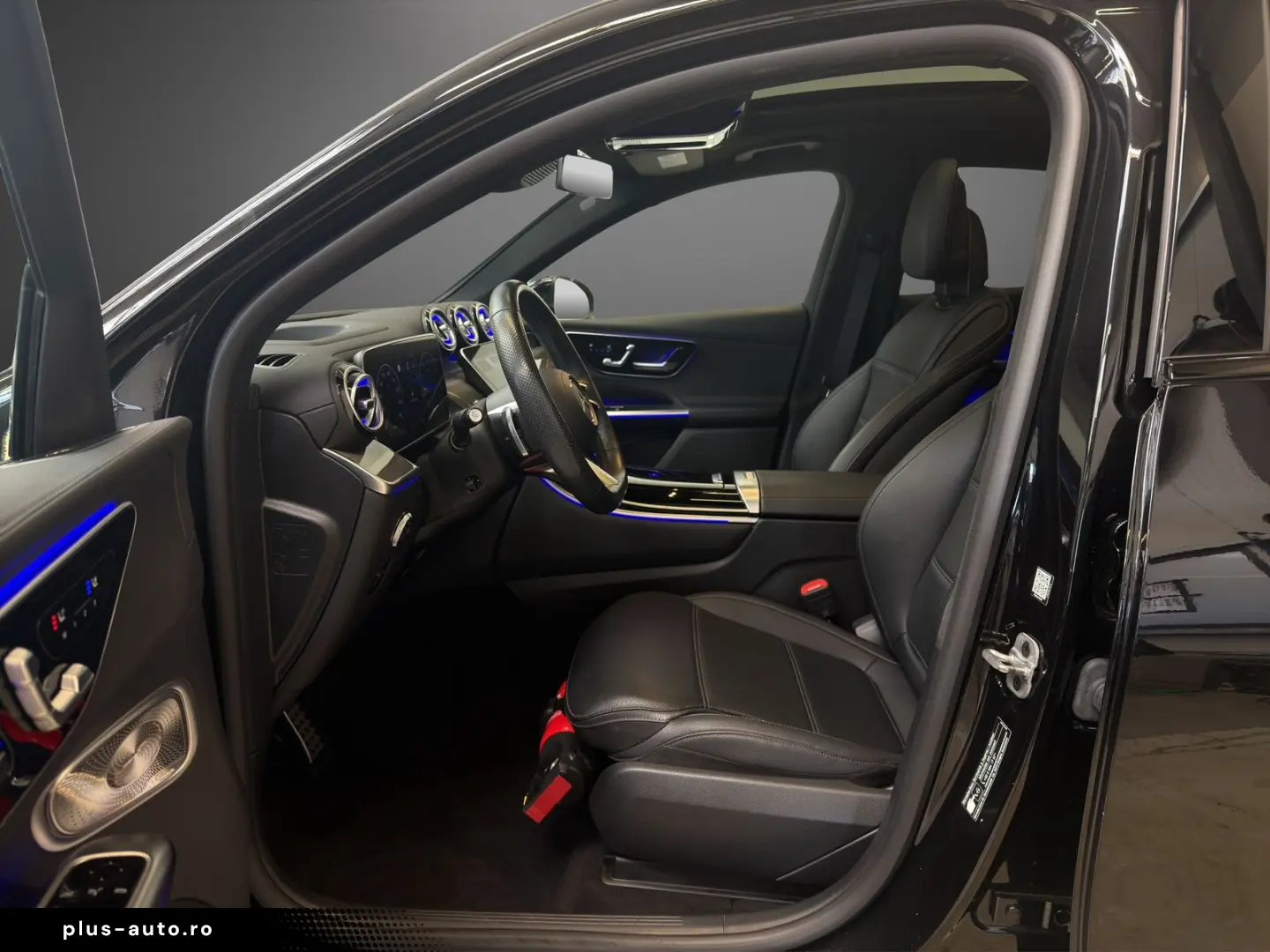MERCEDES-BENZ GLC 200 4M AMG AHK HUD Airmatic Pano NIGHT 20