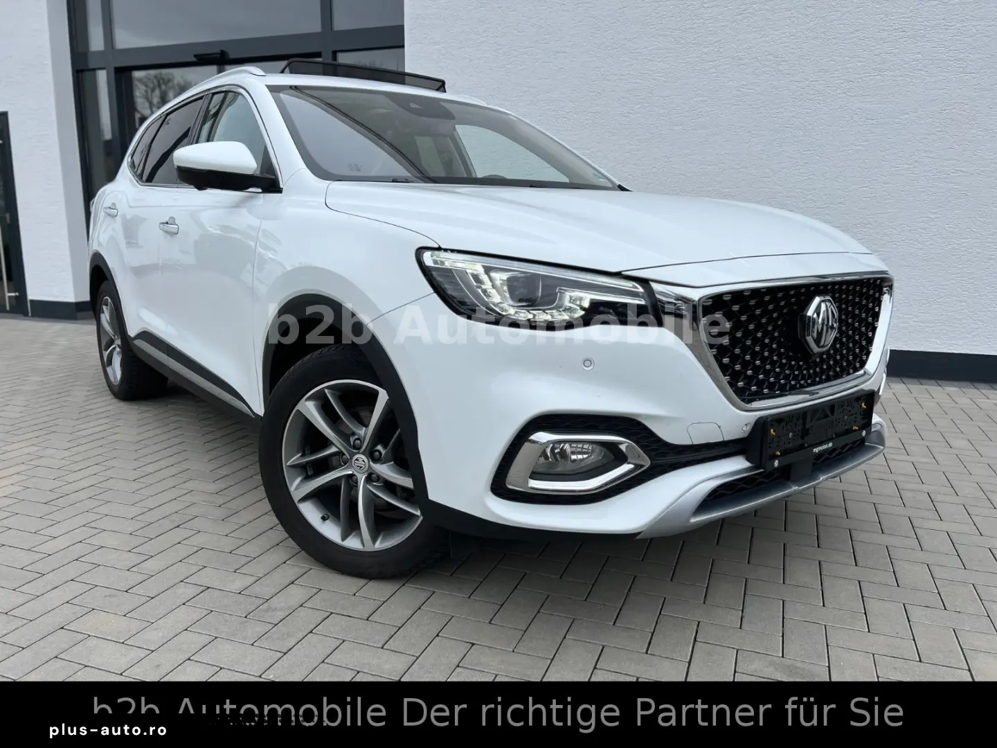 MG EHS Luxury PHEV Pano Key LED Virtual 18Zoll 360