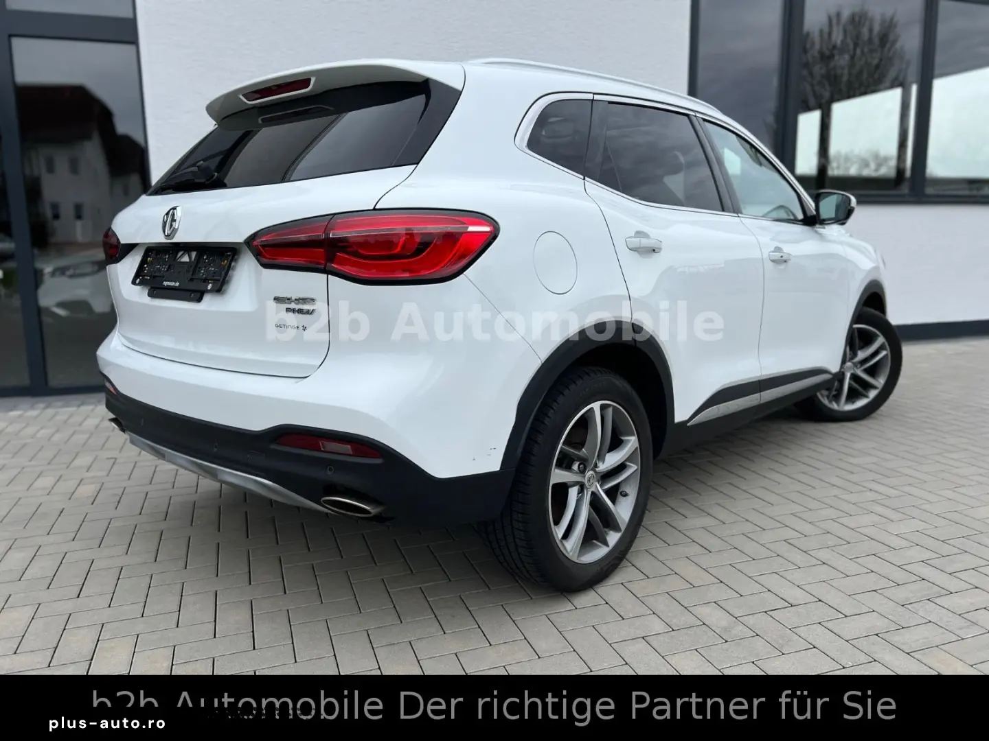 MG EHS Luxury PHEV Pano Key LED Virtual 18Zoll 360