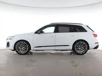 AUDI SQ7 TFSI quattro tiptr. 7-Sitzer   AHK   PANO
