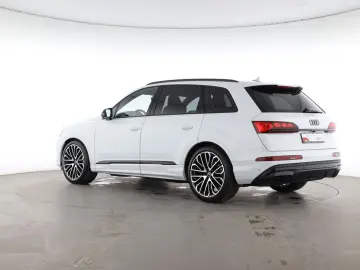 AUDI SQ7 TFSI quattro tiptr. 7-Sitzer   AHK   PANO
