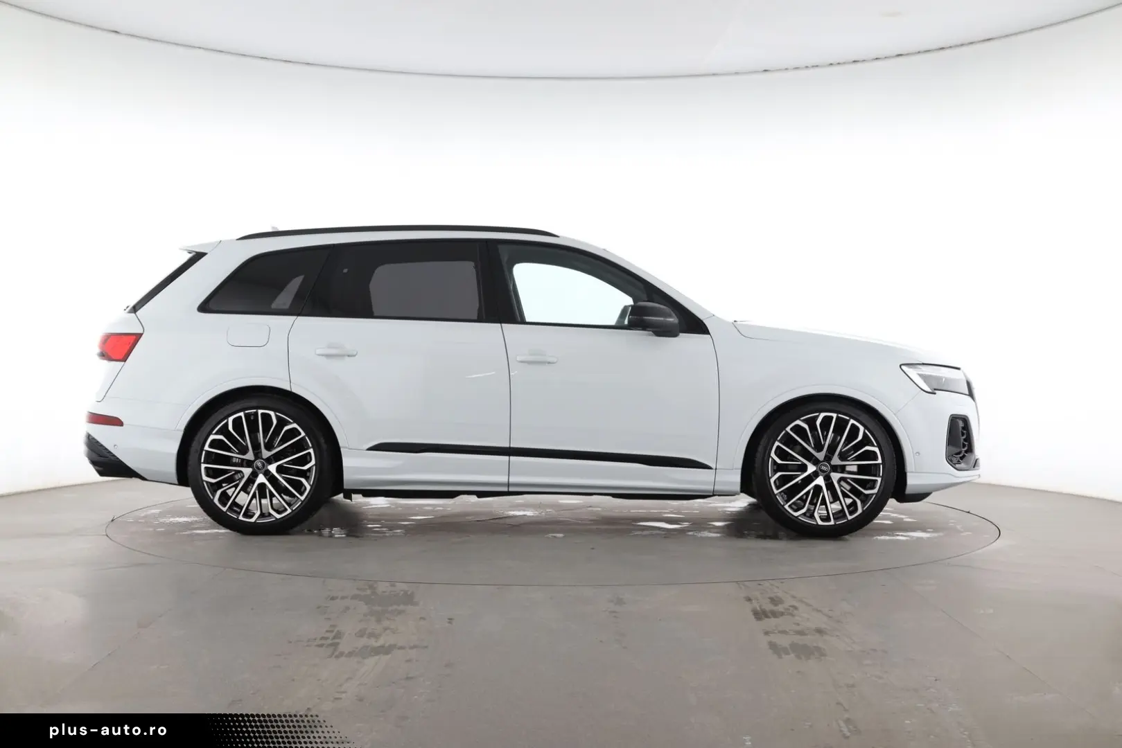 AUDI SQ7 TFSI quattro tiptr. 7-Sitzer   AHK   PANO