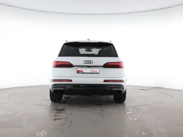AUDI SQ7 TFSI quattro tiptr. 7-Sitzer   AHK   PANO