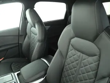 AUDI SQ7 TFSI quattro tiptr. 7-Sitzer   AHK   PANO
