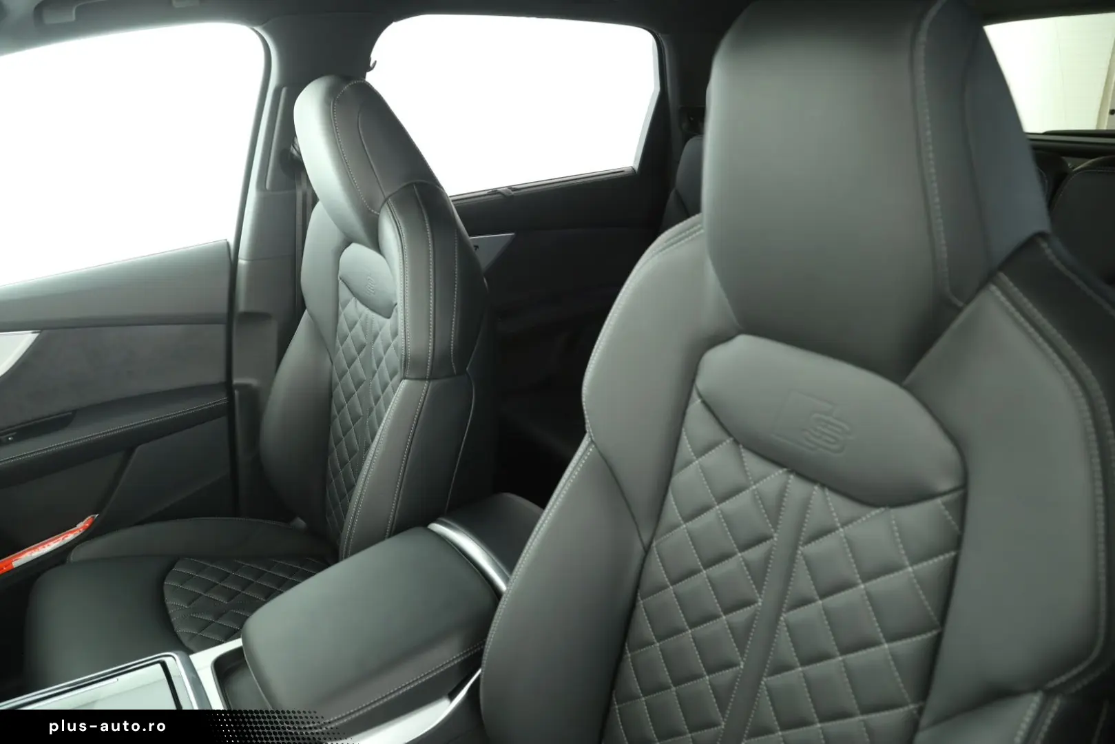 AUDI SQ7 TFSI quattro tiptr. 7-Sitzer   AHK   PANO