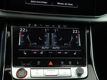 AUDI SQ7 TFSI quattro tiptr. 7-Sitzer   AHK   PANO