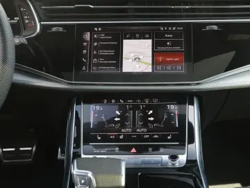 AUDI SQ7 4.0 TFSI AHK Panorama Matrix Head-up Kamera