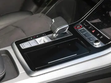 AUDI SQ7 4.0 TFSI AHK Panorama Matrix Head-up Kamera