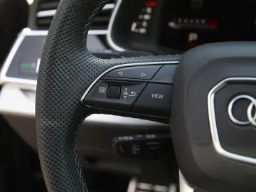 AUDI SQ7 4.0 TFSI AHK Panorama Matrix Head-up Kamera