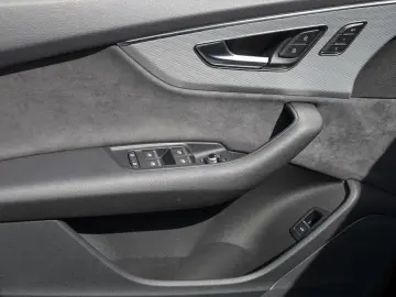 AUDI SQ7 4.0 TFSI AHK Panorama Matrix Head-up Kamera
