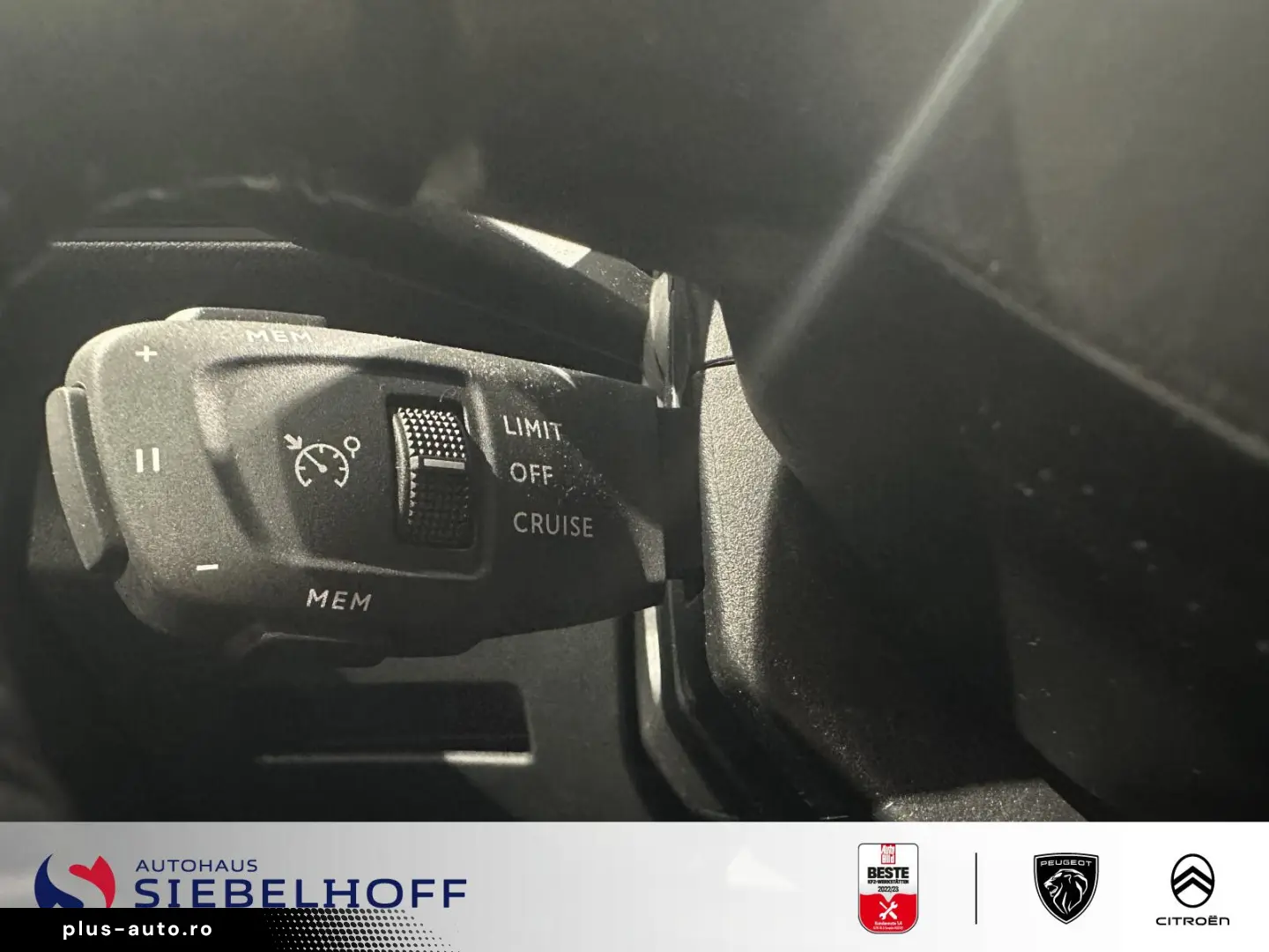 PEUGEOT 3008 Allure Hybrid 225 e-EAT8