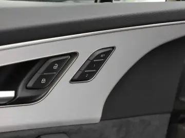 AUDI SQ7 TFSI B&O Pano AHK Laserl. LM22 HuD Sports.