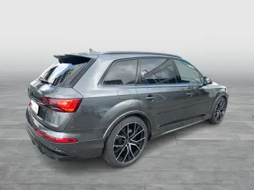 AUDI SQ7 Black  S-Sitze  HuD HD Matrix Pano STHZ AHK