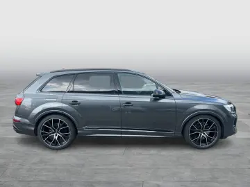 AUDI SQ7 Black  S-Sitze  HuD HD Matrix Pano STHZ AHK