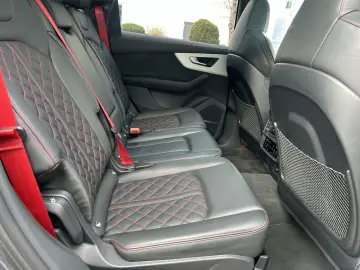 AUDI SQ7 Black  S-Sitze  HuD HD Matrix Pano STHZ AHK