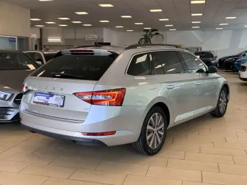 SKODA Superb Ambition