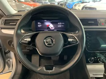 SKODA Superb Ambition