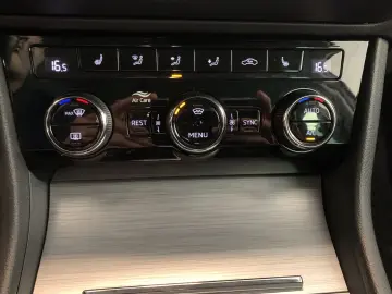 SKODA Superb Ambition