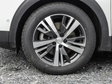PEUGEOT 3008 Hybrid 225 Allure Pack 1.6 Plug-In EU6d Nav