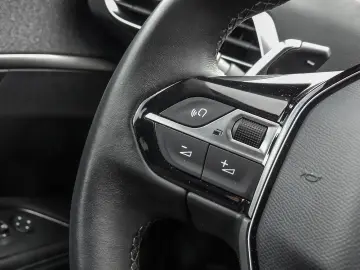 PEUGEOT 3008 Hybrid 225 Allure Pack 1.6 Plug-In EU6d Nav
