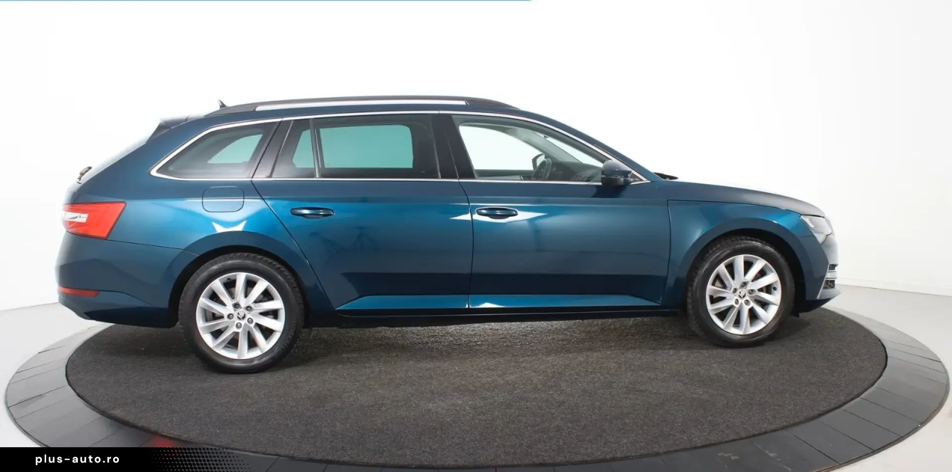 SKODA Superb iV COMBI