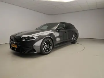 BMW M5 Touring LED   Leder   HUD   Active cruise   p