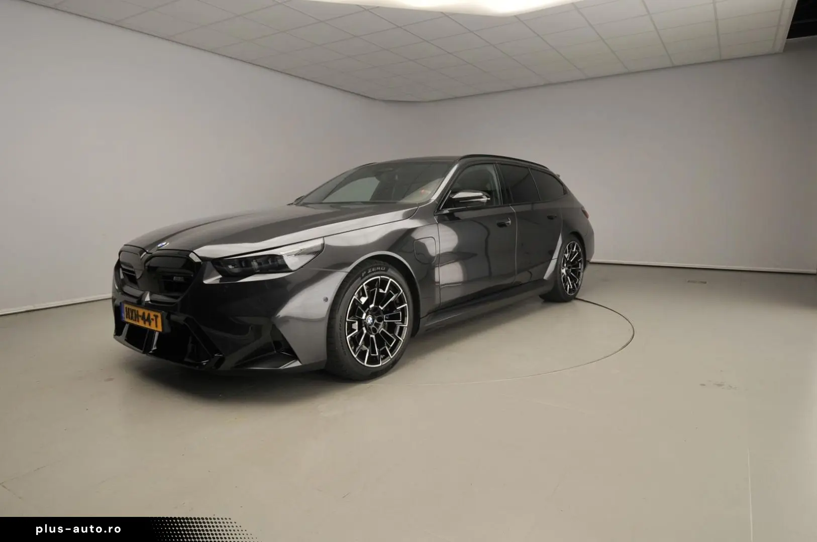 BMW M5 Touring LED   Leder   HUD   Active cruise   p