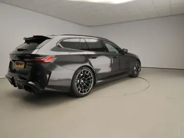 BMW M5 Touring LED   Leder   HUD   Active cruise   p