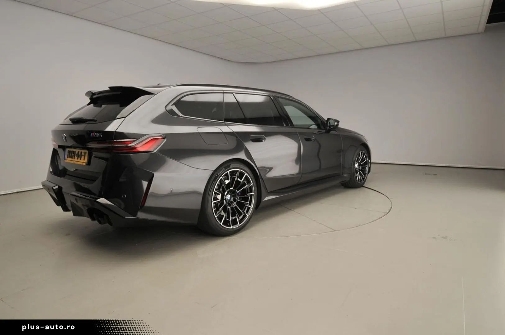 BMW M5 Touring LED   Leder   HUD   Active cruise   p
