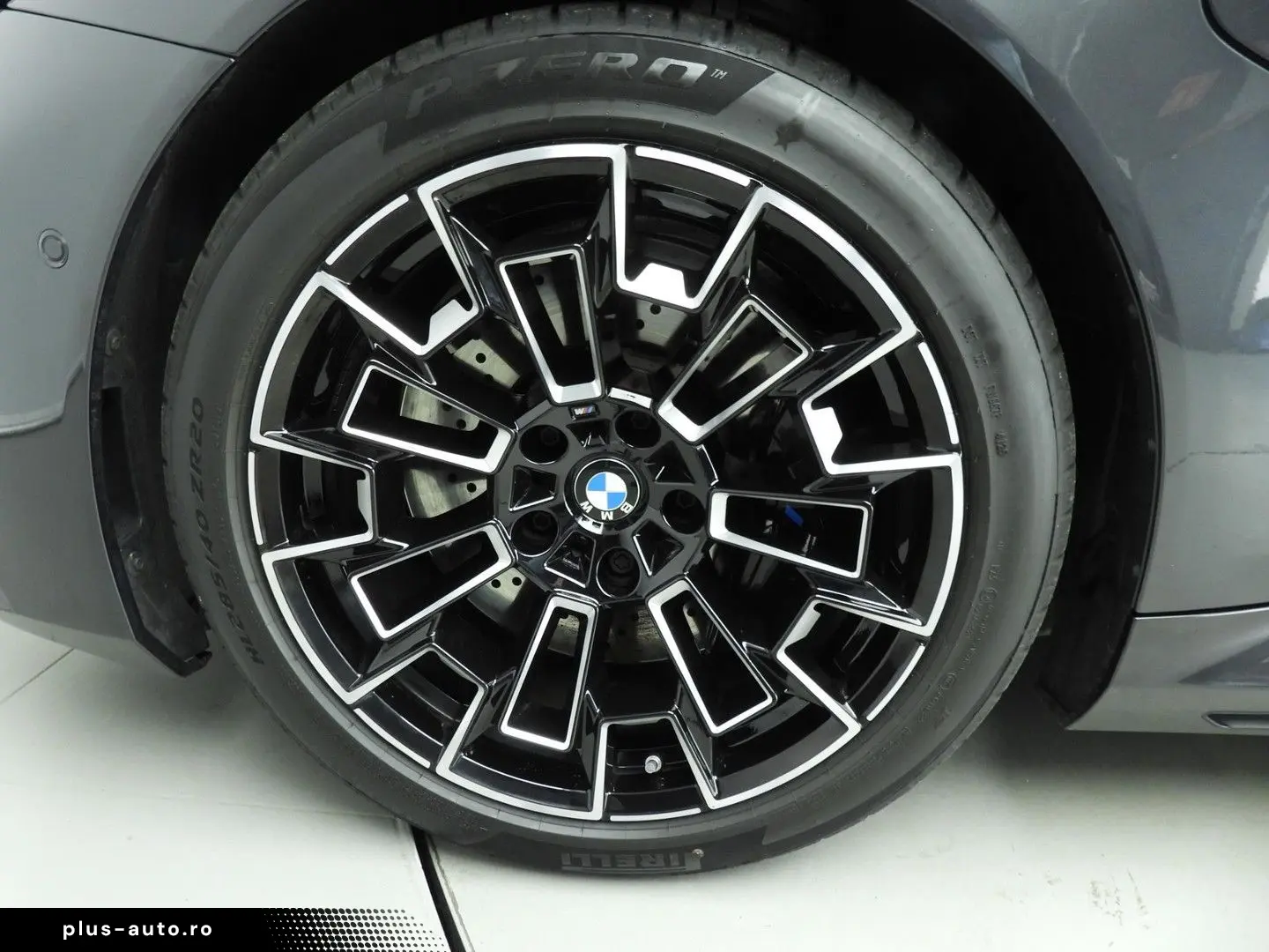 BMW M5 Touring LED   Leder   HUD   Active cruise   p