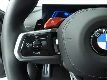 BMW M5 Touring LED   Leder   HUD   Active cruise   p