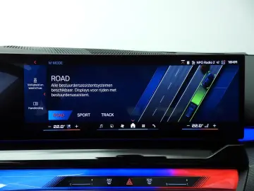 BMW M5 Touring LED   Leder   HUD   Active cruise   p